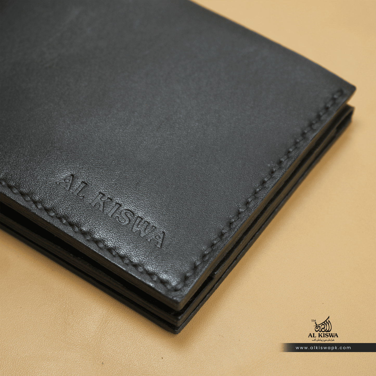Bifold Classic-01 (BLACK)